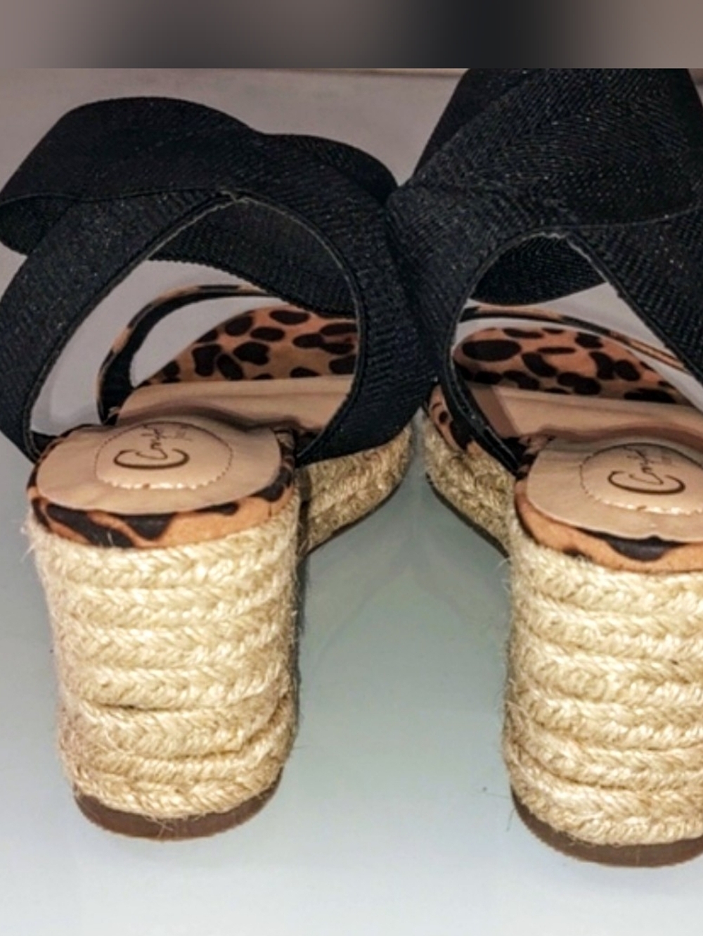 Comfort 1946 Leopard Print Wedge Cross Strap Sandals Size 9 - Picture 3 of 8